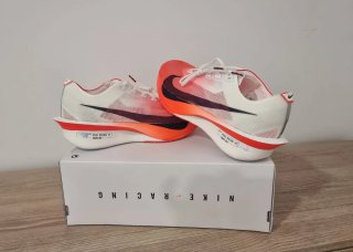 T44,5 Nike Vaporfly Next% 4 blancas rojas