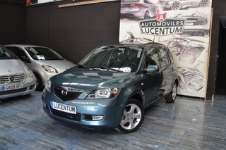 Mazda 2 2004