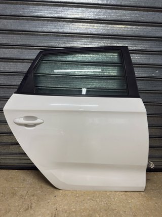 Puerta Trasera Derecha Kia Carens 2018