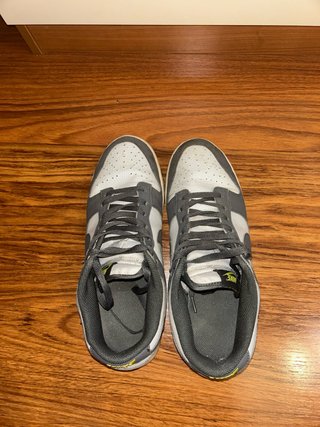 Zapatillas Nike Blancas y Grises