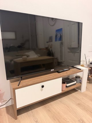 Mueble de TV bicolor