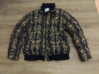 Piumino Zara con stampa barocca