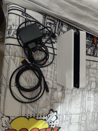 Base di ricarica e connessione per Nintendo Switch OLED bianco