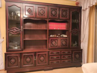Mueble de Salón de Madera Clásico