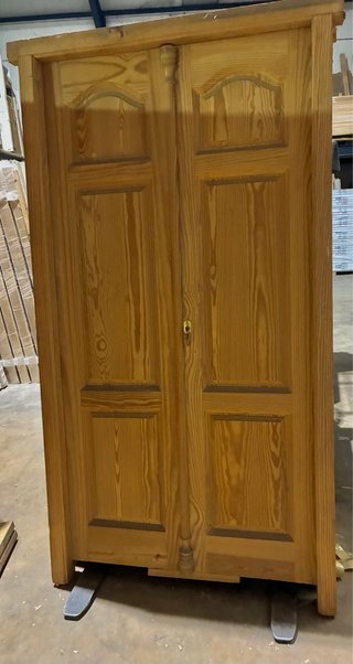 OFERTA. Puerta calle de dos puertas de madera