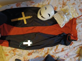 Disfraz de Vampiro: Capa, Peluca y Accesorios