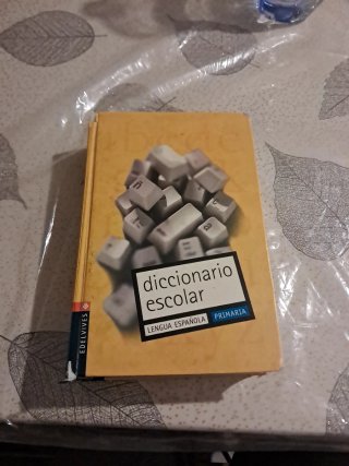 Diccionario escolar: lengua española : Primaria