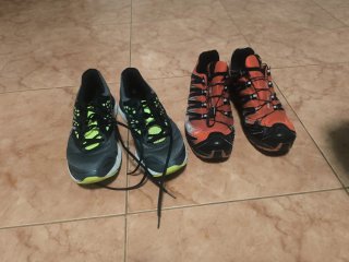 2 Paia di Scarpe Sportive