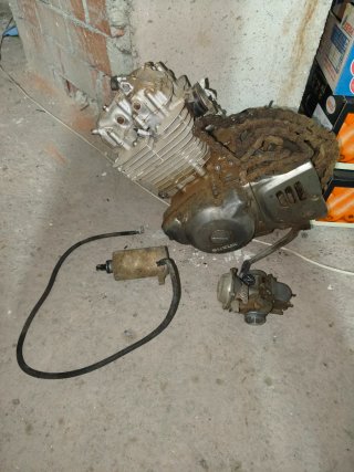 Piezas de motor Suzuki GN 250
