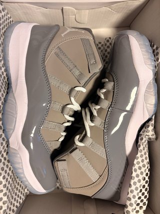 Zapatillas Jordan 11 Gris