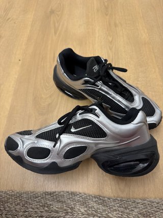 Zapatillas Nike Air Max Plateadas y Negras