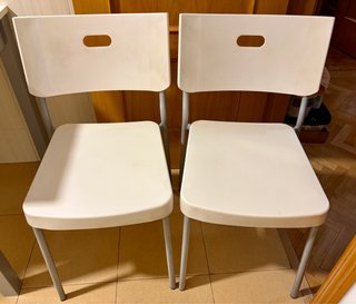 2 Sillas de cocina IKEA blancas