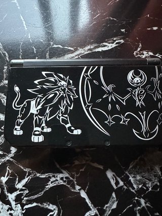 Nuovo Nintendo 3DS XL Edizione Pokémon Sole e Luna