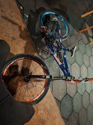 Bicicleta de Montaña Red Bull