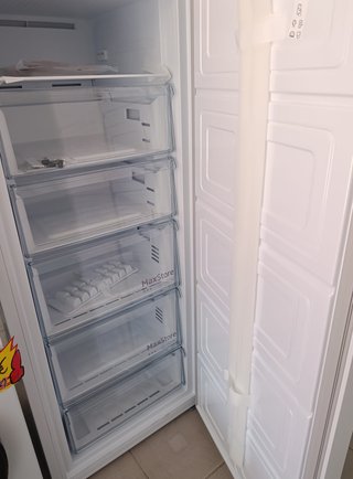 Congelador Vertical NO FROST BEKO