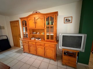 Mueble de Comedor de Madera Rústico