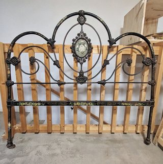 Cabecero Modernista de Hierro para Cama 135