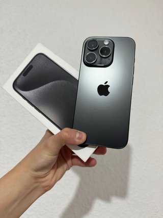 Iphone 15 Pro, 87 % batería, impecable