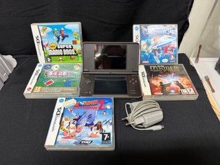 Nintendo DSi XL con 4 giochi