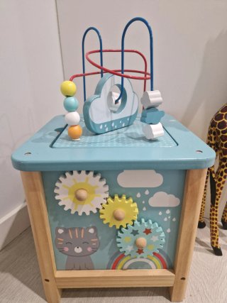 Cubo de Actividades de Madera para Bebé