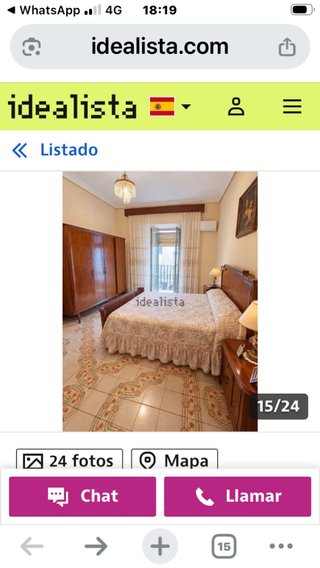 Dormitorio antiguo de madera