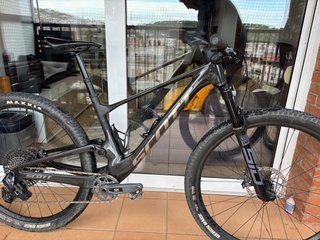 SCOTT SPARK  RC TEAM ISSUE 8/2026