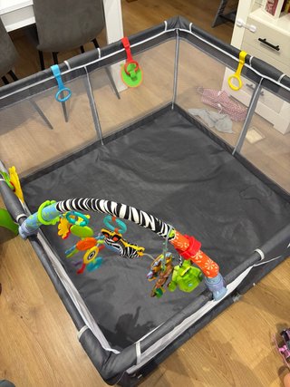 Parque de juegos para bebé