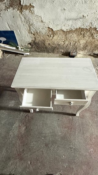 Mesa Tocador Blanca de Maderaen bien estado