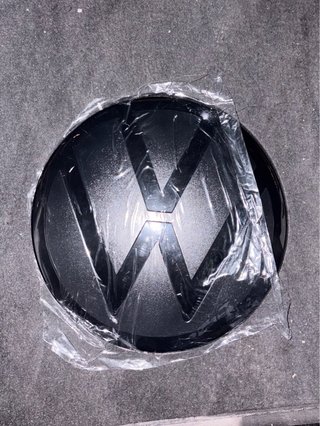 Emblema Volkswagen Negro