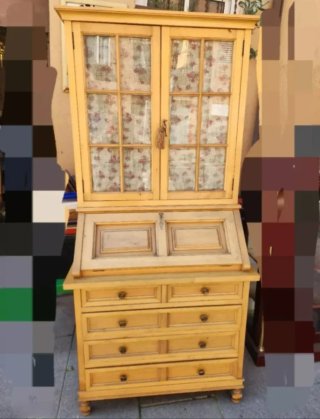 Secreter Antiguo con Vitrina de Madera
