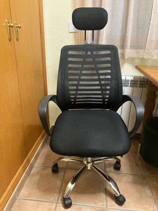 Silla de escritorio ergonómica negra