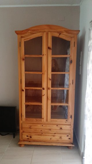 Vitrina de Madera de Pino