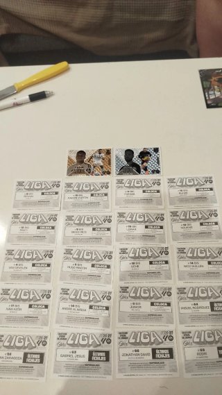 Lote de 19 Cromos Liga Este 2026-27
