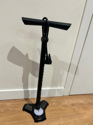 Bomba de Taller para Bicicleta con Manómetro