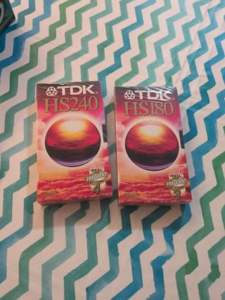 2 Cintas VHS TDK HS240 y HS180