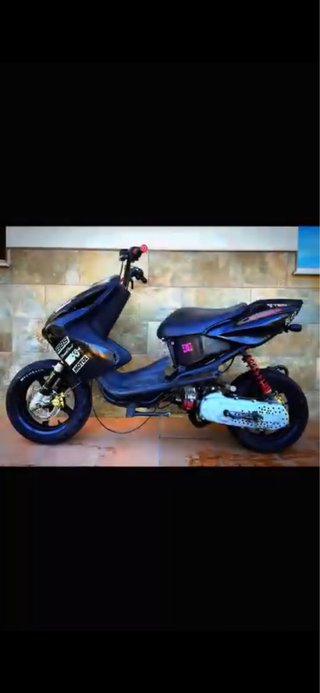 Yamaha Aerox Competición