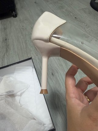 Zapatos de tacón beige
