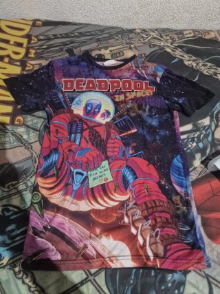 Camiseta Deadpool In Space