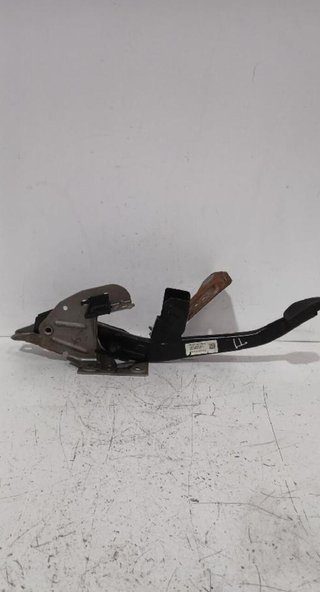 Pedal freno ford 4m512467an focus ii da hcp 189612