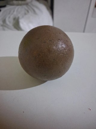 Sfera di terra artigianale
