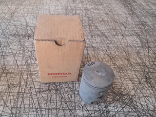 Pistón Honda X8R 50