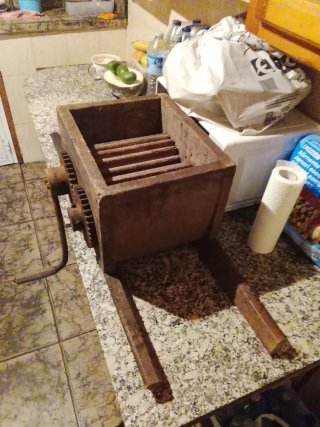 Prensa Antigua de Madera y Metal, para restaurar.