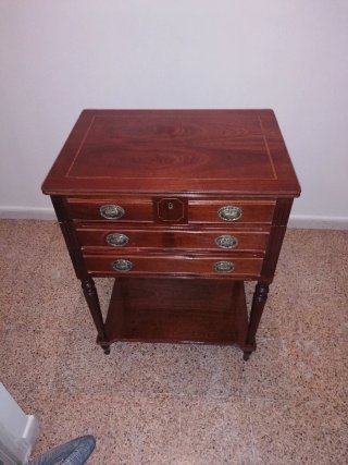 Mueble Cubertero de Madera