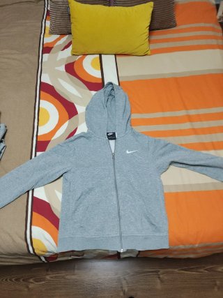Chaqueta de chándal Nike gris