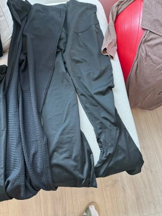 Consegna di abbigliamento per gravidanza taglia 36-38