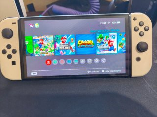 Nintendo Switch OLED Bianca