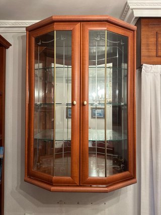 Vitrina de Pared de Madera con Espejo