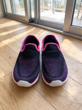 Zapatillas Slip-on Negras, Rosa y Morado