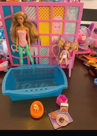 Set Barbie con piscina y accesorios