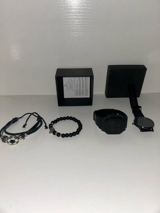 Set di 2 Orologi e 2 Braccialetti Neri